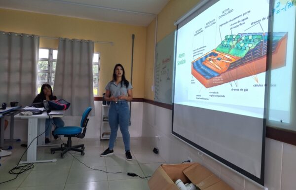 Escola Alberto Speck recebe palestra sobre a consciencia ambiental no descarte de residuos 09 (Tribuna de Itapoa)