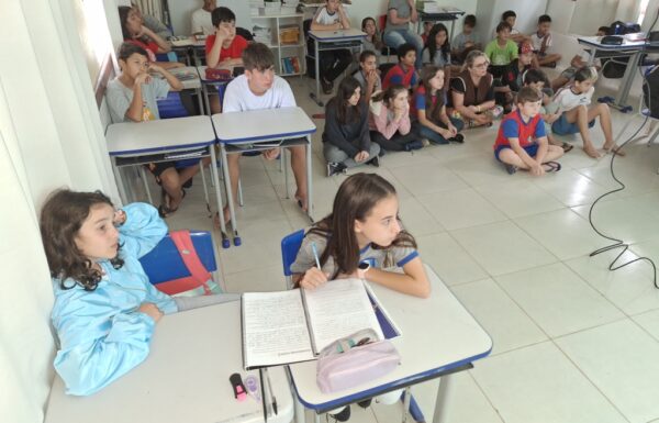 Escola Alberto Speck recebe palestra sobre a consciencia ambiental no descarte de residuos 11 (Tribuna de Itapoa)