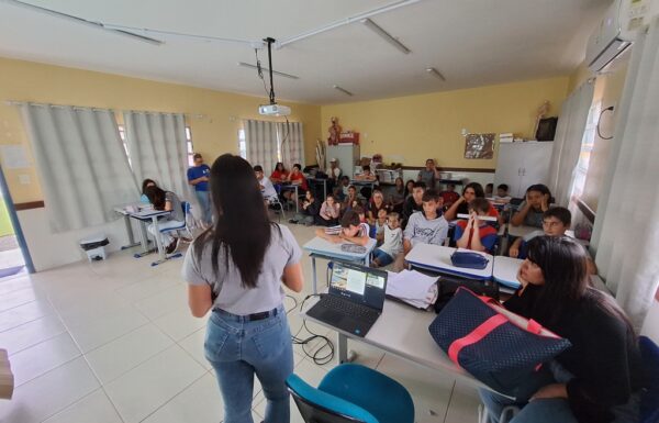 Escola Alberto Speck recebe palestra sobre a consciencia ambiental no descarte de residuos 13 (Tribuna de Itapoa)