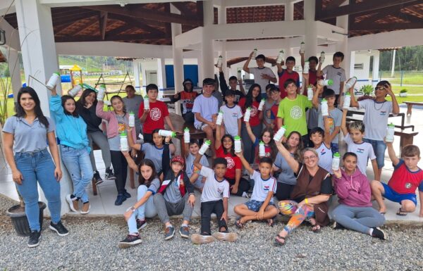 Escola Alberto Speck recebe palestra sobre a consciencia ambiental no descarte de residuos 23 (Tribuna de Itapoa)