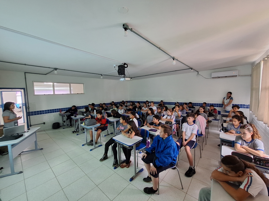 Escola Frei Valentim recebe palestra sobre a consciencia ambiental no descarte de residuos 04 (Tribuna de Itapoa)