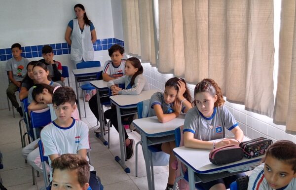 Escola Frei Valentim recebe palestra sobre a consciencia ambiental no descarte de residuos 09 (Tribuna de Itapoa)