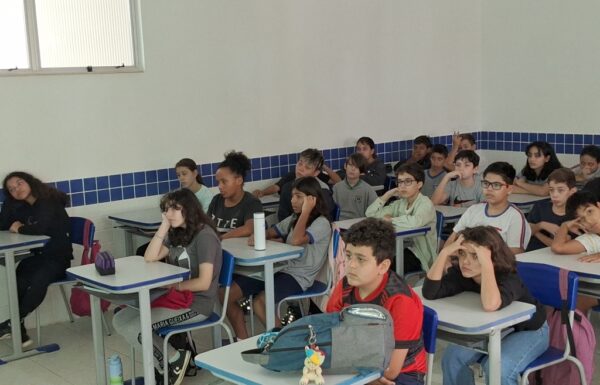 Escola Frei Valentim recebe palestra sobre a consciencia ambiental no descarte de residuos 10 (Tribuna de Itapoa)
