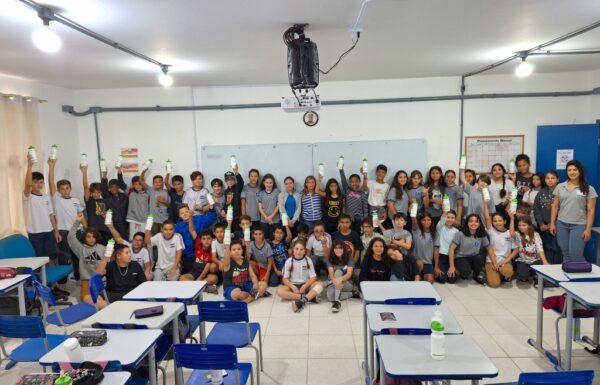 Escola Frei Valentim recebe palestra sobre a consciencia ambiental no descarte de residuos 16 (Tribuna de Itapoa)