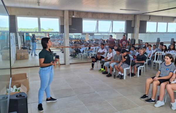 Escola da Barra recebe palestra sobre a consciencia ambiental no descarte de residuos 05 (Tribuna de Itapoa)