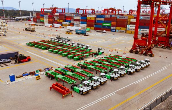 Porto Itapoa tem a maior frota de caminhoes eletricos do Brasil 1