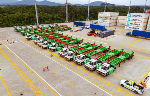 Porto Itapoa tem a maior frota de caminhoes eletricos do Brasil 3