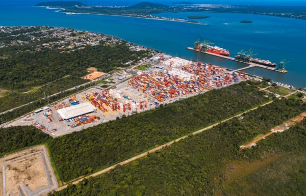 Porto Itapoa conquista mais um recorde com 1 milhao de TEUs movimentados em 10 meses 2 (Tribuna de Itapoa)