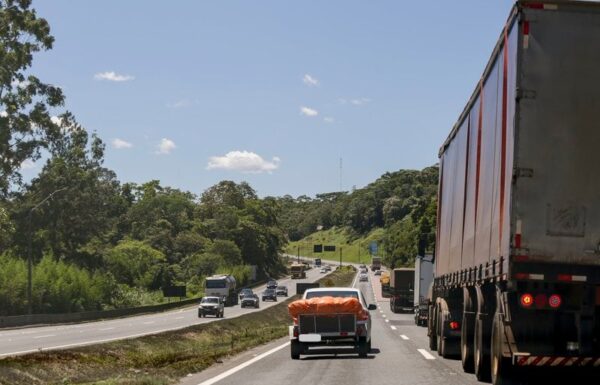 Arteris Litoral Sul preve aumento de 30 porcento no fluxo de veiculos durante o carnaval