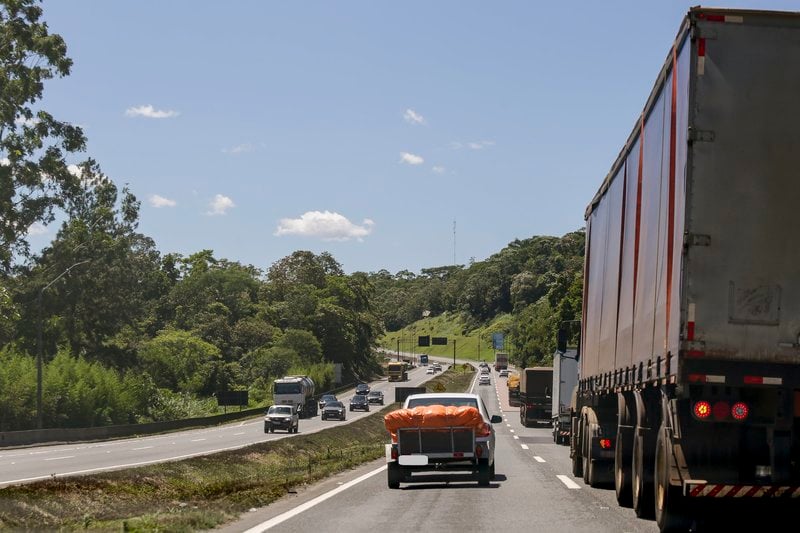 Arteris Litoral Sul preve aumento de 30 porcento no fluxo de veiculos durante o carnaval