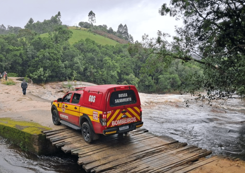 Bombeiros alertam para prevencao de acidentes em rios, cachoeiras, acampamentos e trilhas 2