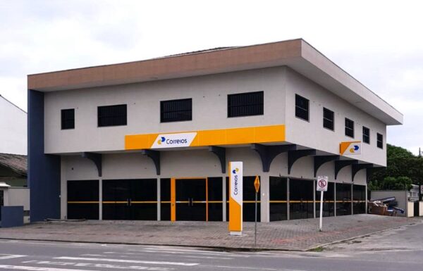 Correios inaugura nova sede da agencia em Itapoa com estrutura ampliada e mais acessivel