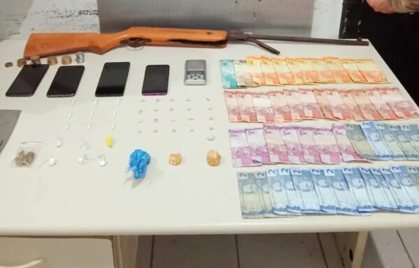 Policia Militar prende homem por trafico de drogas - Capa Tribuna de Itapoa