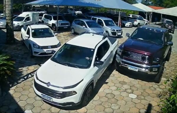 Policia revela novos detalhes sobre a ocorrencia de roubo de carros de luxo em Jaragua do Sul 12 (Tribuna de Itapoa)