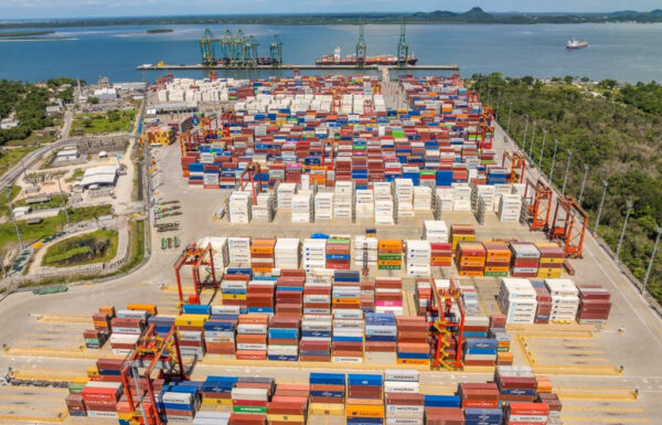 Crescimento em movimentacao de cargas nos portos de sc supera a media nacional (Tribuna de Itapoa)