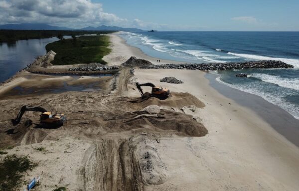 Obras dos Molhes do rio Sai Mirim avançam em Itapoá com conclusão prevista para setembro 1