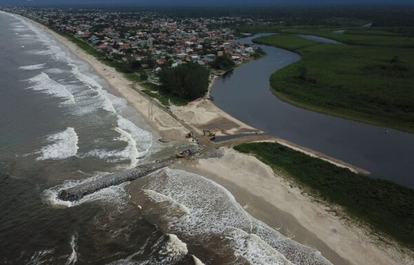 Obras dos Molhes do rio Sai Mirim avançam em Itapoá com conclusão prevista para setembro 3