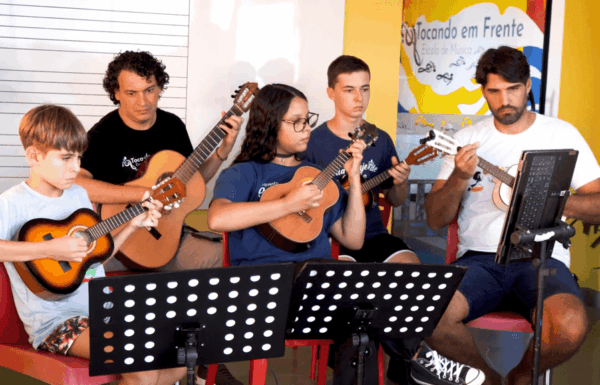 Cavaco Centro estreia com apresentação especial na Casa da Cultura de Itapoa 12