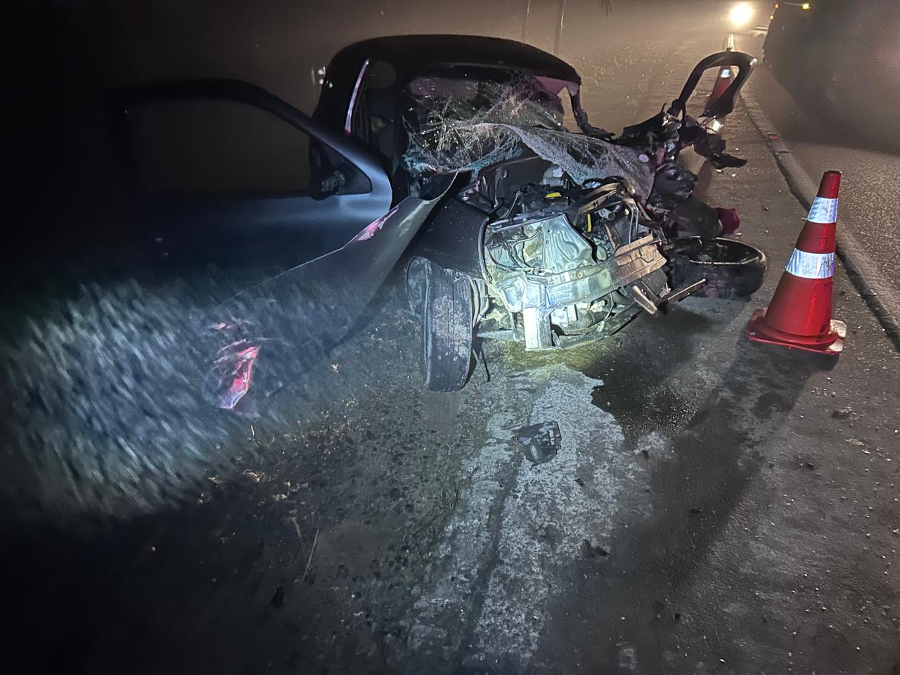 Grave acidente entre carro e caminhao na SC-417 deixa uma vitima fatal em Garuva 2