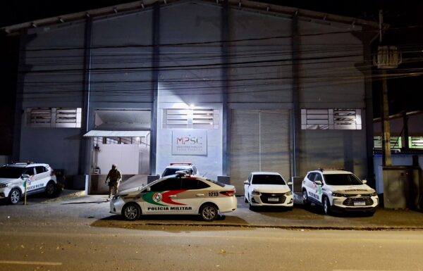 Operacao Vickers - GAECO desarticula organizacao criminosa com acoes em Itapoa e regiao 06