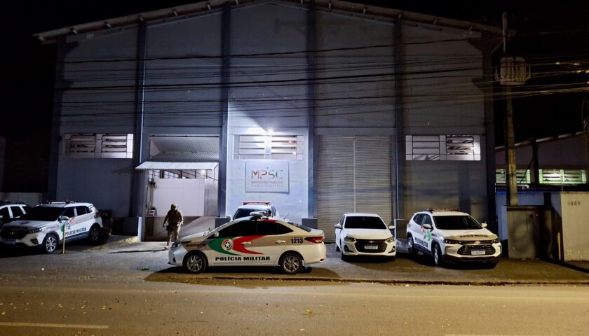 Operacao Vickers - GAECO desarticula organizacao criminosa com acoes em Itapoa e regiao 06