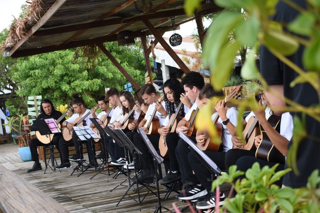 Orquestra Sua Majestade o Violao musica formacao e afeto transformando vidas 1 - IMAGEM Bruno Bigi - Reproducao
