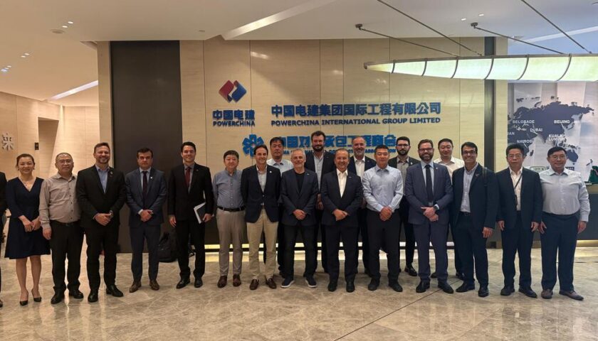 SC busca apoio chines para projeto ferroviario que beneficiara o Litoral e os portos do Estado 2