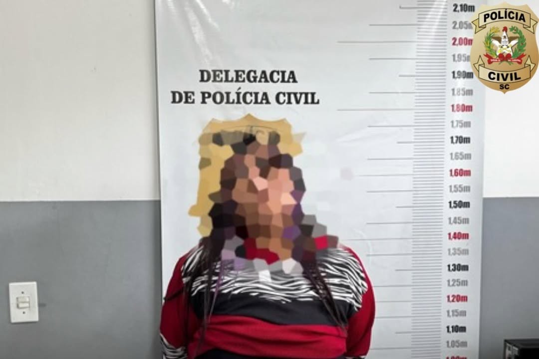 Mulher presa em Itapoa por tentativa de homicidio e corrupcao de menores - Capa Tribuna de Itapoa