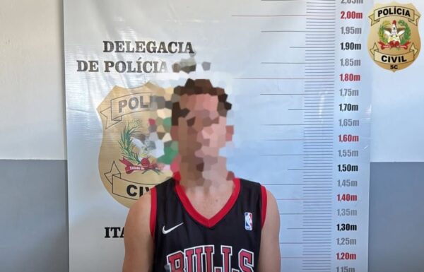 Policia Civil de Itapoa prende homem por trafico de drogas - Capa Tribuna de Itapoa
