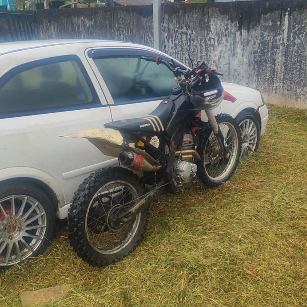 Homem preso por adulteracao de veiculo apos perseguicao em Itapoa 3