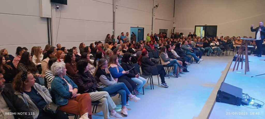 Magisterio de Itapoa realiza ato por valorizacao e reajuste salarial 1