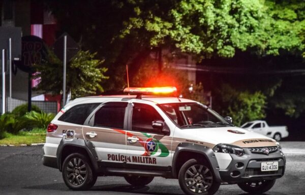 Suspeito de furto em construcao detido por vitimas e preso pela pm em Itapoa - capa Tribuna de Itapoa