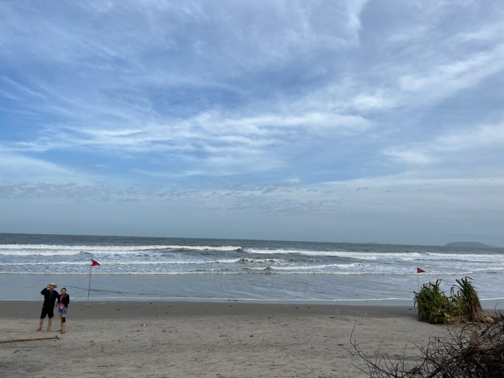 Menina que havia desaparecido no mar encontrada sem vida em Itapoa 1