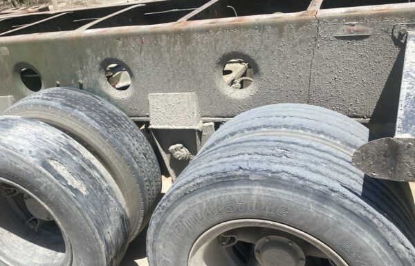 PM de Itapoa realiza remocoes de caminhoes irregulares apos fim de moratoria 06