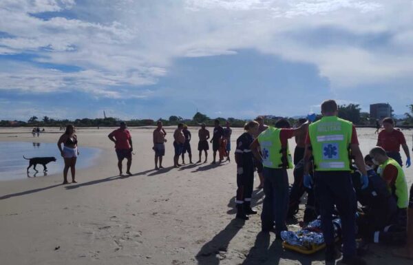 Homem morre apos afogamento no Pontal em area interditada pelas obras de alargamento 2