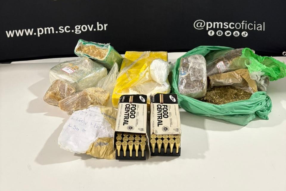 Acao da policia militar resulta na apreensao de quilos de drogas e municoes em Itapoa - capa Tribuna de Itapoa