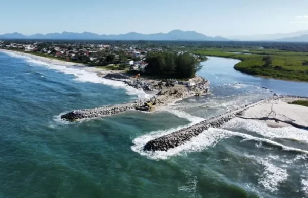 Novos molhes e abertura do canal do rio Sai-Mirim em Itapoa repercutem nas redes